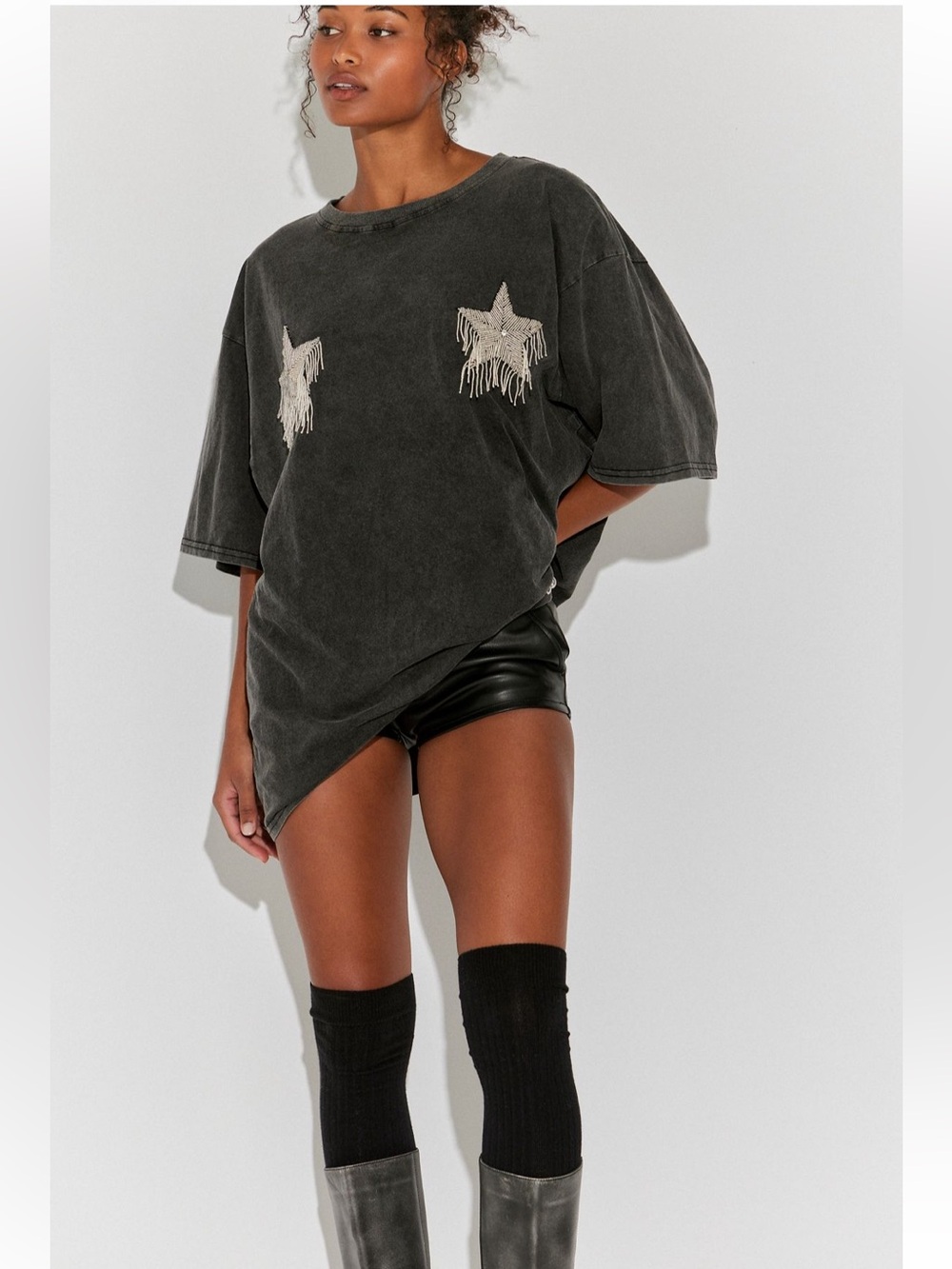 NWT Sabbi Oversized Fringe Star Titty Tee in Charcoal - Picture 2 of 3